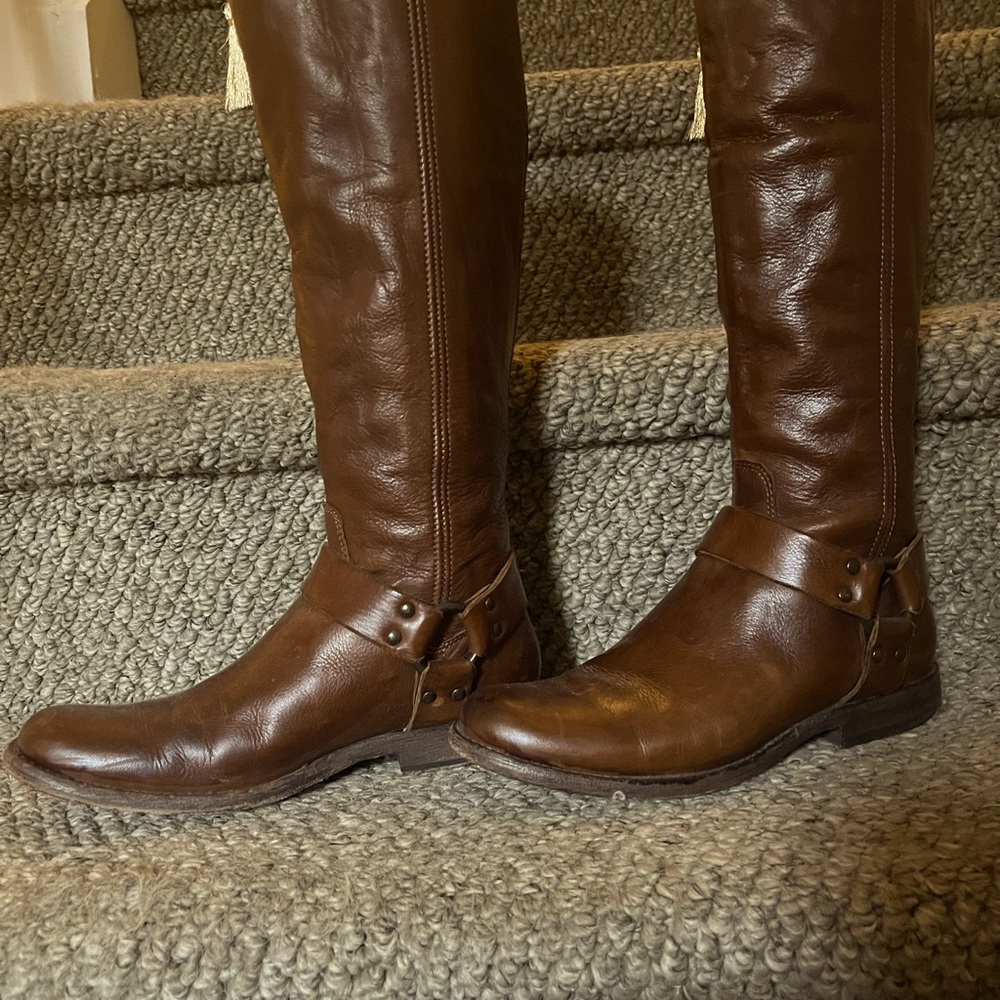 Frye beautiful boots, worn maybe 3 times.